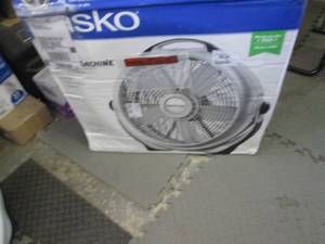 Lasko Wind Machine Air Circulator o...