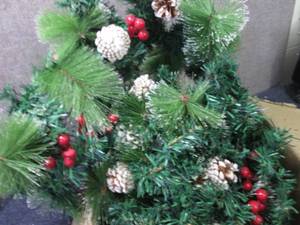 Holiday Garland with Berries...