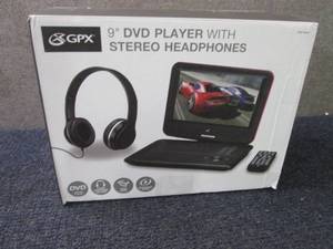 GPX 9 Portable DVD Player Bundle o...