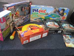 Box of Assorted Games & Toys...