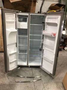Frigidaire 25.6-cu ft Side-by-Side Refrigerator with Ice Maker (Easycare Stainless Steel)