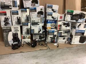 MIX LOT OF EVERBILT SEWAGE PUMP &amp UTILITY PUMP PLUS MISC. Various Sizes and Conditions&nbsp&nbsp&nbspCustomer Returns See Pictures