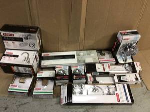 MIX LOT OF Delta  Bath Accessories Customer Returns See Pictures