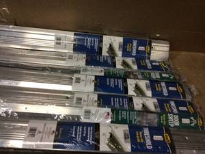 M-D Building Products 3-34 in. x 36 in. Aluminum Deluxe Low-Rug Vinyl-Sealed Threshold&nbsp&nbsp&nbspCustomer Returns See Pictures