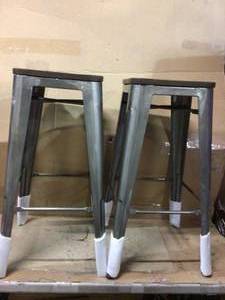 Finwick Gunmetal Gray Metal Backless Bar Stool with Wood Seat (Set of 2) (16.93 in. W x 29.53 in. H)&nbsp&nbspCustomer Returns See Pictures