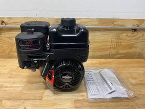 lot 36 image: BRIGGS & STRATTON 950 Series Horizontal OHV Engine  208cc, 34in. x 2 2764in. Shaft, Model# 130G32-0022-F1Item# 42548