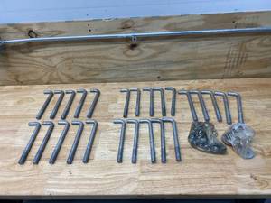 lot 45 image: GRAINGER APPROVED 8 in Carbon Steel Anchor Bolt PK25
