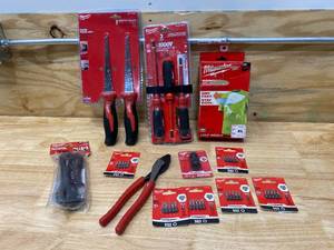lot 62 image: Lot of Various Milwaukee Brand Products