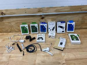 lot 63 image: Lot of Cell Phone Accessories