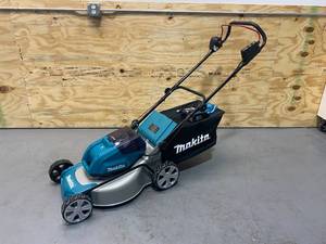 lot 9 image: MAKITA 18 in. 18-Volt X2 (36-Volt) LXT Lithium-Ion Cordless Walk Behind Self Propelled Lawn Mower Kit with 2 Batteries (4.0 Ah) and Charger