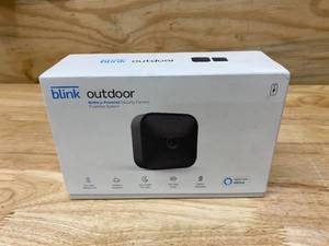 lot 18 image: BLINK Outdoor Wireless Security Camera System - 1 Camera kit