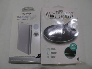 lot 522 image: Lot of 40 Qi Wireless Chargers and Power Banks