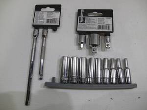 lot 572 image: Husky 14 Drive Metric Socket Set With Extensions  - 15 Pieces