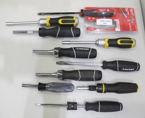lot 581 image: Lot of 10 Screwdrivers - Milwaukee, Husky, DeWalt