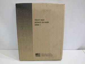 lot 607 image: Bemis Lift-Off Round Closed Front Toilet Seat in Bone