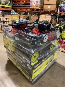 lot 48 image: PALLET WITH ASSORTED OUTDOOR EQUIMENT ORIGINAL COSTUMER RETURNS