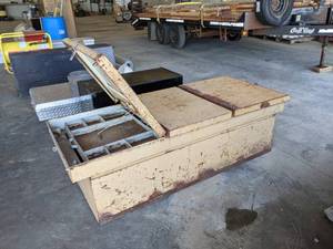 lot 900 image: Steel Pickup Bed Toolbox - Measures about 6 x 30 x 21 - NO SHIPPING