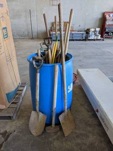 lot 908 image: Large Lot of Shovels and Maul in Plastic Barrell - NO SHIPPING