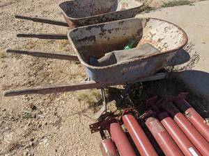 lot 882 image: Pneumatic Tire Wheel Barrow - NO SHIPPING