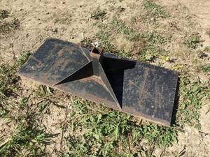lot 875 image: Skidloader Quick Attach Plate w 2 Receiver for moving trailers - NO SHIPPING