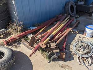 lot 871 image: Lot of (13) Steel Adjustable Floor Posts  Supports - About 6 to 8 Long Each - NO SHIPPING