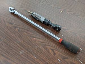 lot 714 image: MAC Tools 24 12 Drive Tilt Head Socket Wrench and 38 Drive MAC Tools Pneumatic Ratchet - SHIPPING AVAILABLE