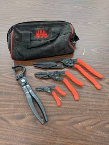 lot 722 image: MAC Tools Exhaust Tool (L38350) and (3) MAC Tools Pinch off Tools (POP11, POP12, POP13) and MAC Tools Tool Bag - SHIPPING AVAILABLE
