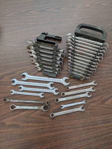 lot 754 image: Lot of Assorted Craftsman Combination Wrenches - SHIPPING AVAILABLE