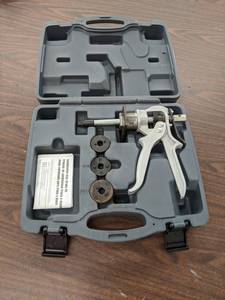 lot 777 image: MAC Tools Combination Disc Brake Kit - Part No. L29350 - SHIPPING AVAILABLE