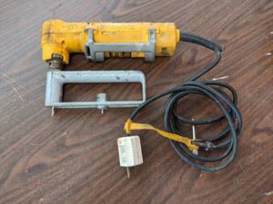 lot 785 image: DeWalt DW160 38 Right Angle Drill w Jig - Tested and Works - SHIPPING AVAILABLE