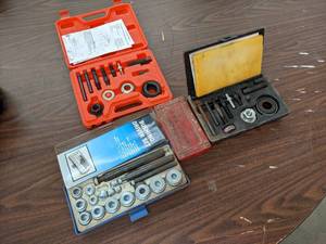lot 790 image: Pulley Remover Kits and Bushing Driver Set - SHIPPING AVAILABLE