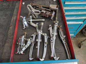 lot 797 image: Lot of (4) 3-Jaw Gear Pullers - 8 to 4 and More - Drawer NOT Included - SHIPPING AVAILABLE