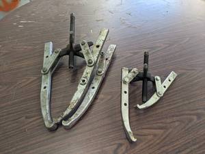 lot 801 image: MAC Tools Gear Puller Part No. PJ700S and Owatonna Tool Co. Puller w 16 Jaws - SHIPPING AVAILABLE