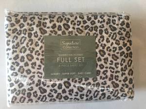 lot 70 image: Brand New Macys Signature Collection Brushed Microfiber Full 4 Piece Sheet Set