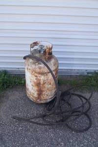 Propane Tank with Hose - 30#