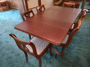 lot 159 image: Duncan Phyfe Type Formal Dining Tab...