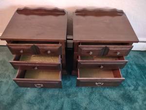 lot 161 image: (2) Night Stands...
