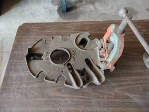 lot 64 image: Nye #88 Pipe Vise...