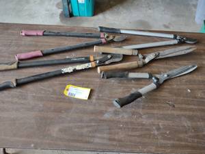 lot 75 image: Assorted Cutters...