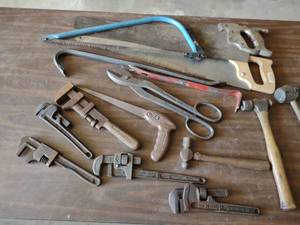 lot 77 image: Assorted Tools...