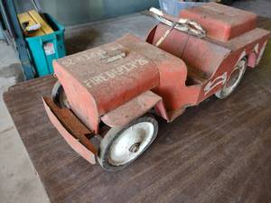 lot 103 image: Structo Ride On Fire Truck...