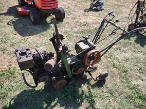 lot 13 image: Ryan C-5 Sod Cutter, Wisconsin Engi...