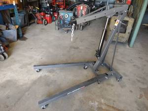 lot 26 image: Pittsburg 2 Ton Folding Cherry Pick...