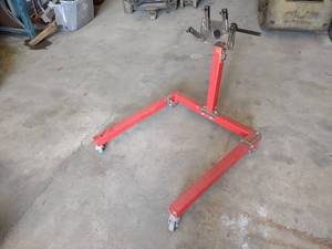 lot 30 image: Torin Big Red 1250 lb. Engine Stand...