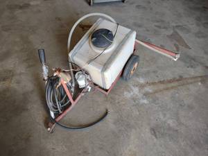 lot 33 image: Solar 12 Volt Pull Behind Sprayer...