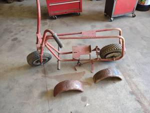 lot 35 image: Minibike Frame...