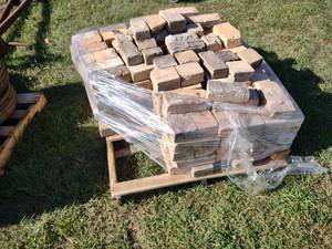 lot 43 image: Assorted Fire Brick...