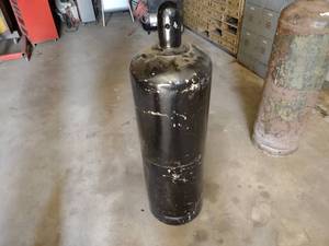 lot 113 image: 100 lb. LP Gas Tank...