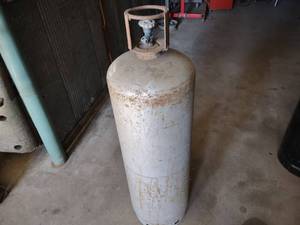 lot 114 image: 100 lb. LP Gas Tank...