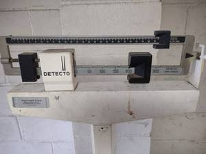 lot 218 image: Doctors Scale...